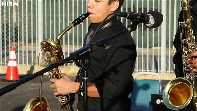 LA mayor records slow jam to warn residents of road closure