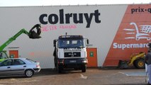 RIOZ : LE MAGASIN COLRUYT CIBLE DES AGRICULTEURS