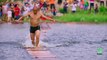 Шаолиньский монах “пробежал по воде” 125 метров