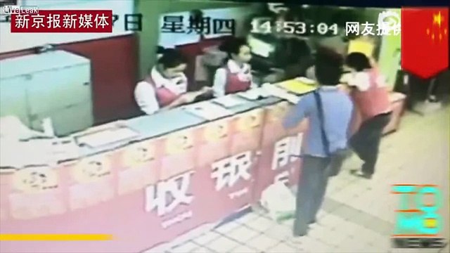 Мужчина ранил ножом 9 человек на юге репортаж Китая