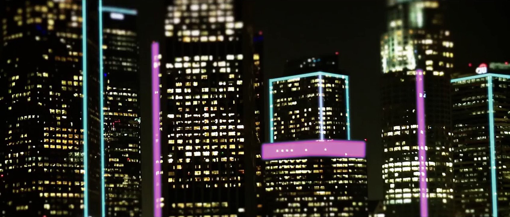 Ne fais pas Trop de bien, tu te retrouveras cloué sur une croix la rafale de ta gd mère arrivera plus tôt que tu ne le crois