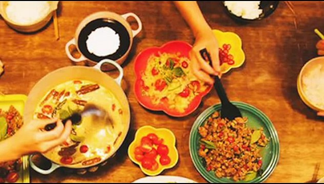 В Китае мать дала по губам девочке за плохое поведение за столом и выбила ей передний зуб