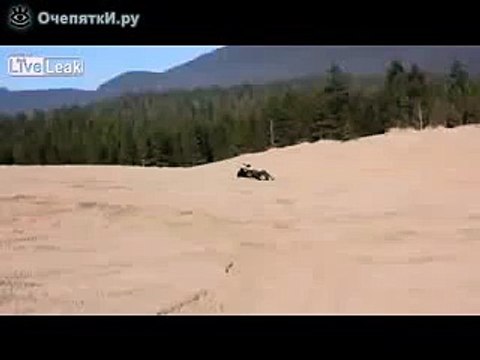 МАШИНА прыгнула через человекА!