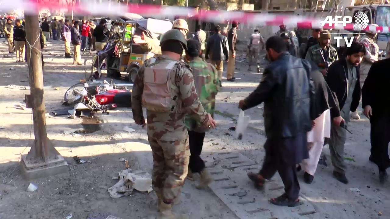 Suicide bomb kills at least nine in SW Pakistan: officials