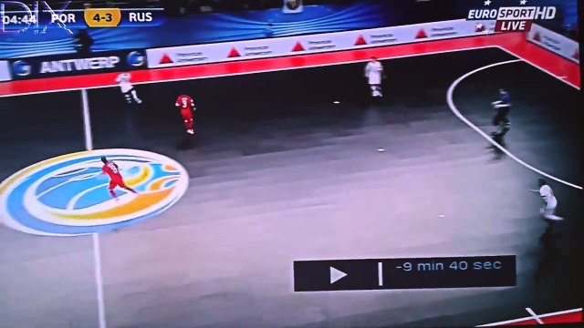 Мини футбол гол через себя