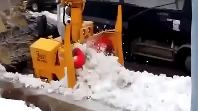 отличный способ избавления от снега !