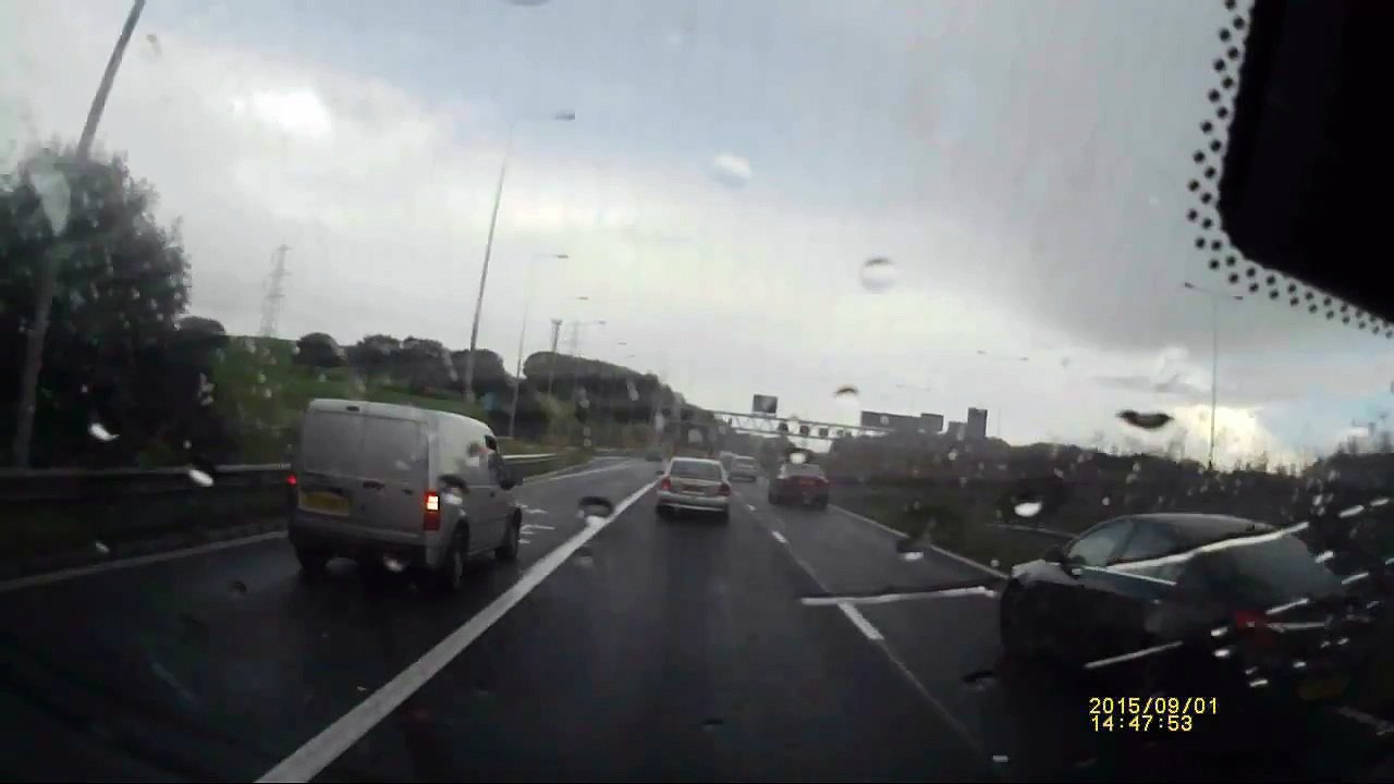 Car Crash Near Miss On M62 Motorway (UK Dashcam Footage)