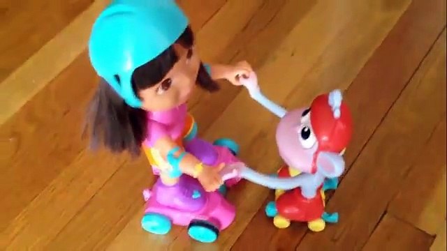 Dora Skating with Boots - Dora toys and Dora the Explorer