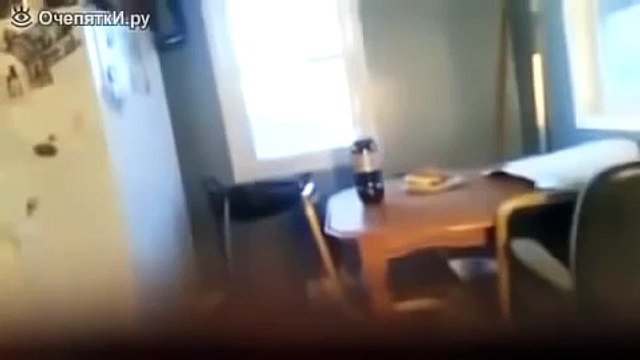 Прикол над женой на свою голову! Супер ржачное видео! Смешно до слез! Наверно отгреб по полной!! ))