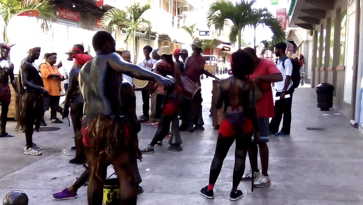 Voukoum carnaval - mass a congo