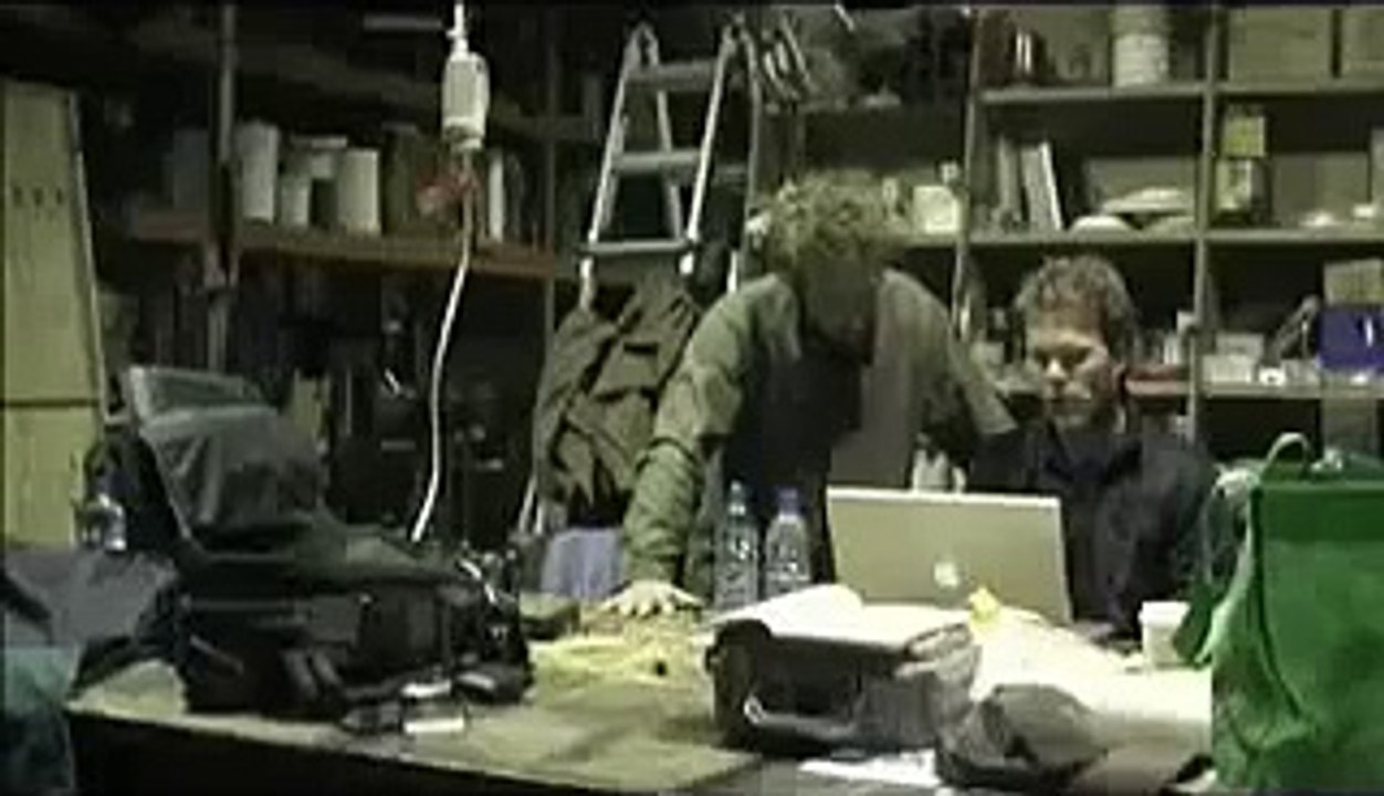 Я тебе молотком а ты мне огнетушителем