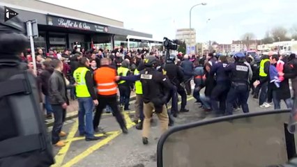 Download Video: Rassemblement interdit à Calais: une vingtaine d'interpellations, dont un général