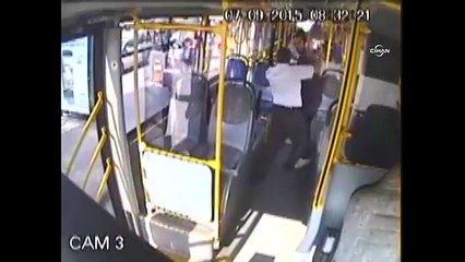 Halk otobüsünde polis şiddeti kamerada