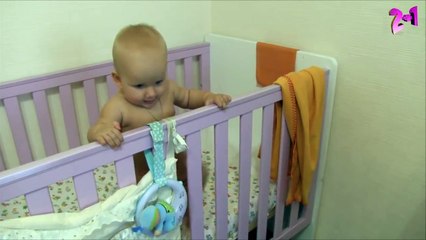 РЕБЕНОК 6 мес. ВСТАЕТ И ПОЛЗАЕТ. CHILD 6 months, and is crawling | 2 1