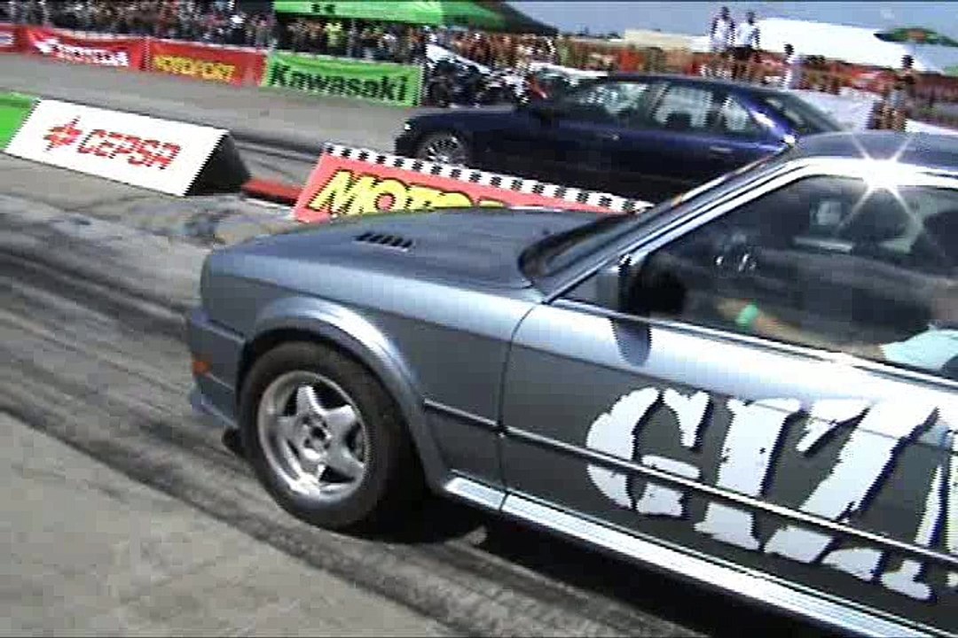 BMW 325 iX Turbo Vs. BMW M3 Drag Race