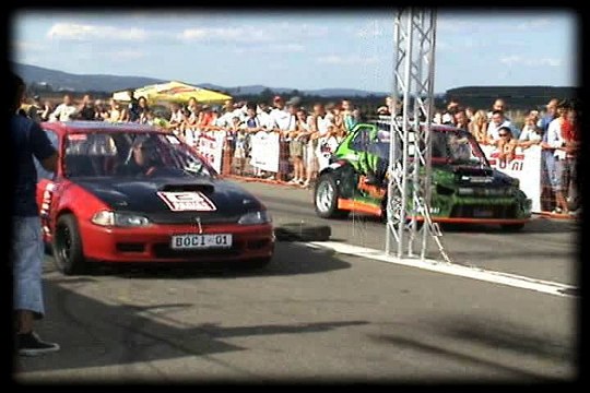 Fiat 126 P [Drag Polski] Vs. Honda Civic VTI Drag Race