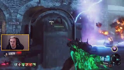 EPIC CLUTCH ESCAPE! 'Der Eisendrache' (Black Ops 3 Zombies)