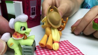 FUN MY LITTLE PONY BIG SURPRISE TOYS EGG Sweet Apple Acres Barn & Apple Jack MLP Toy Surprise Video