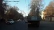 RUSSIAN DRIVER - Truck vs.Traffic Light