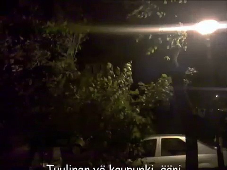 Tuulinen yö kaupunki, ääni tuulen ja kaupungin yöllä, rentouttava, uni, rauhallinen, zen