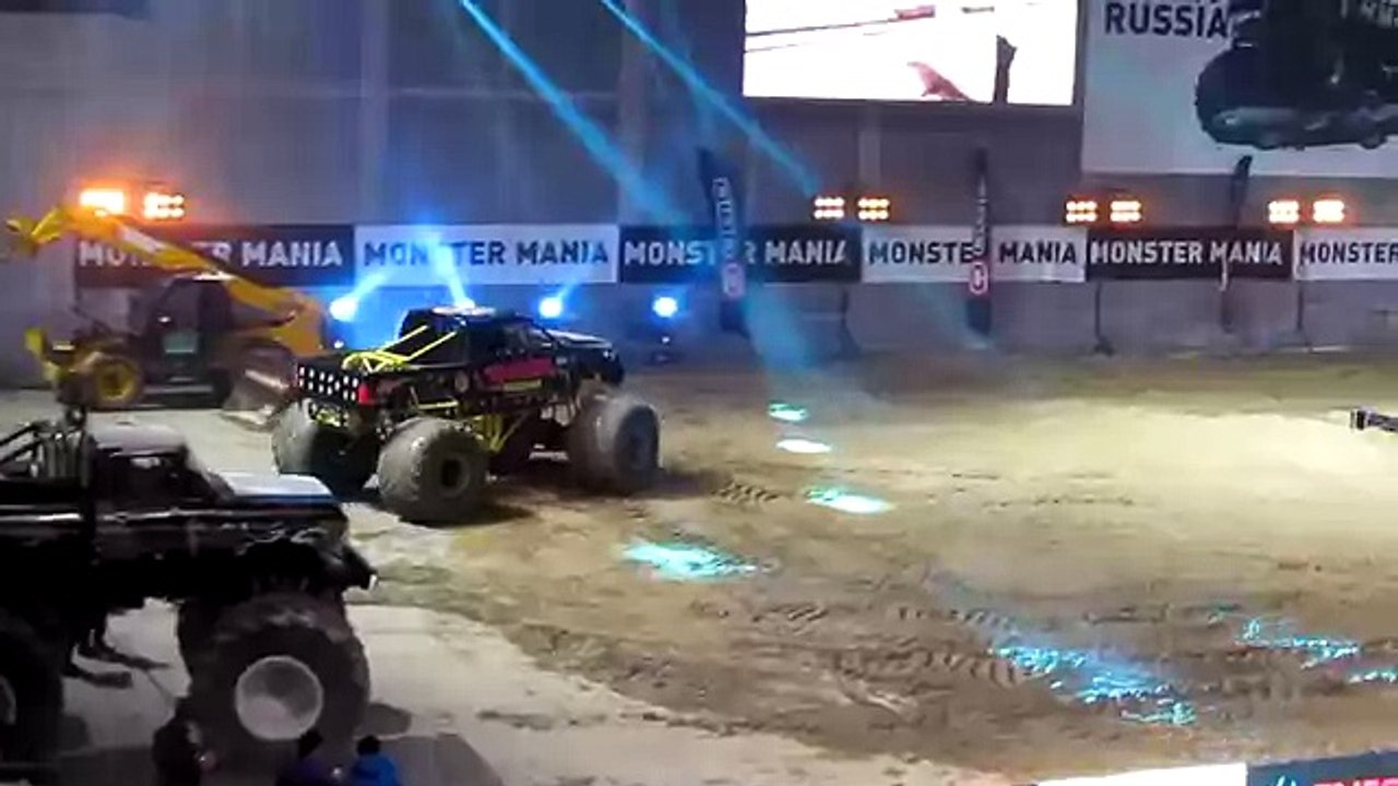 Застрявший бигфут (MonsterMania 2013)