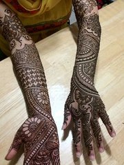Heart Touching Creative Arabic Mehndi Design
