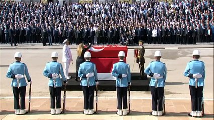 Demirel'e veda; Demirel için TBMM'de tören düzenlendi