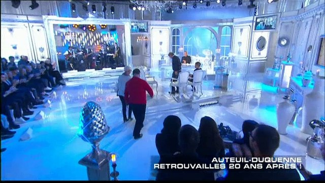 Très forte émotion entre Daniel Auteuil et Pascal Duquenne pour leurs retrouvailles chez Ardisson - Regardez