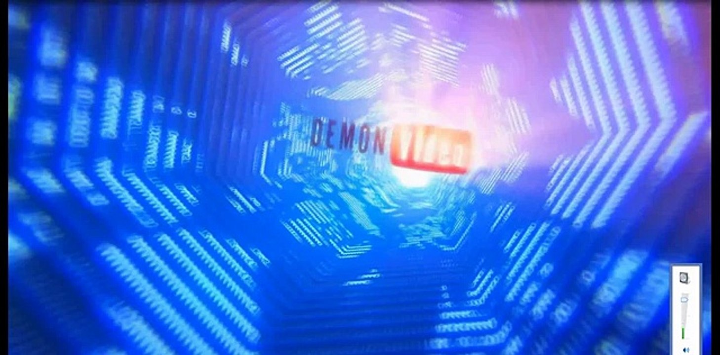 Огромный Бигфут врезался в толпу зрителей!