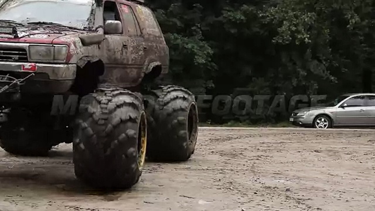 Огромный бигфут bigfoot