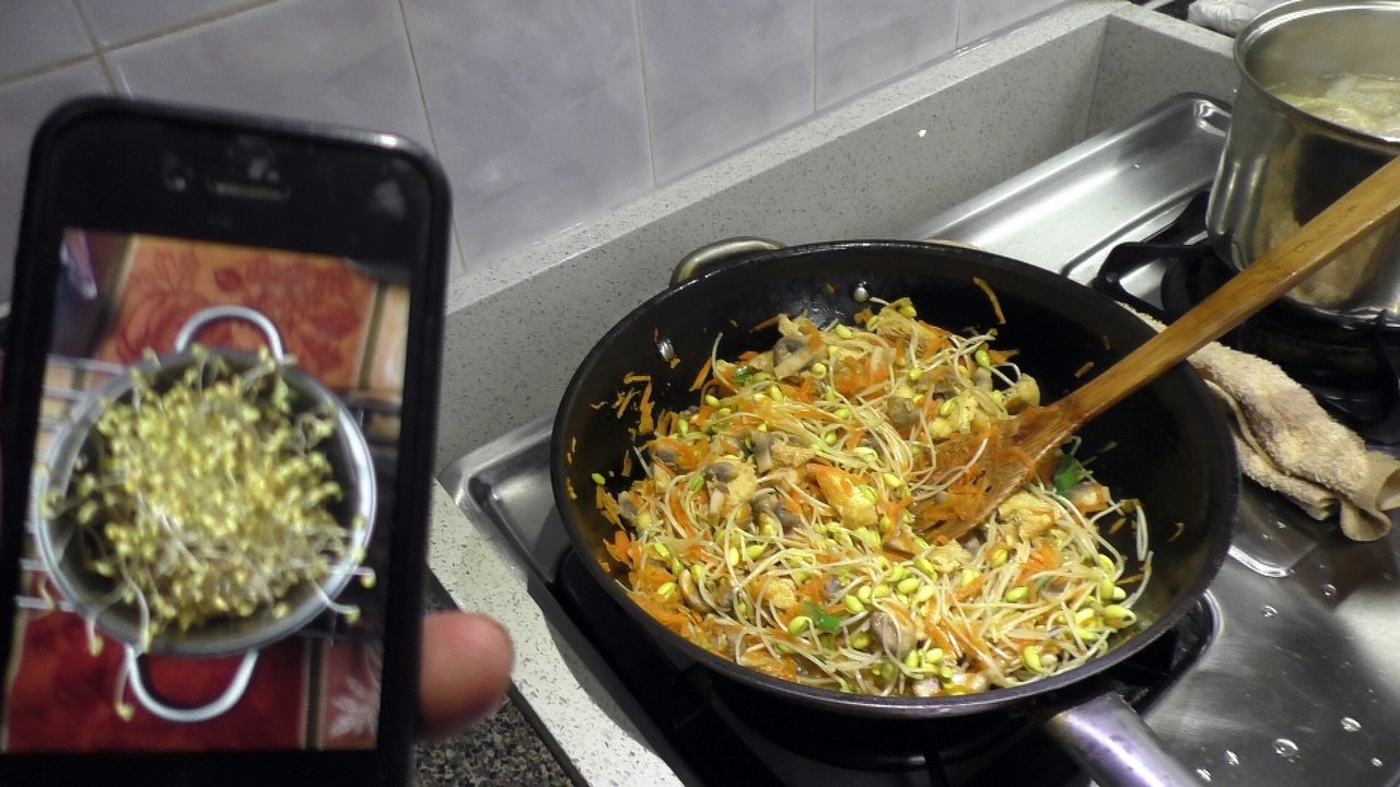 1362 Home food Family eat 一家人吃