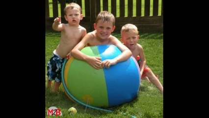 Balle à pulverisaton d'eau gonflable M2B Gonflable Inflatable water spray ball M2B Inflatable