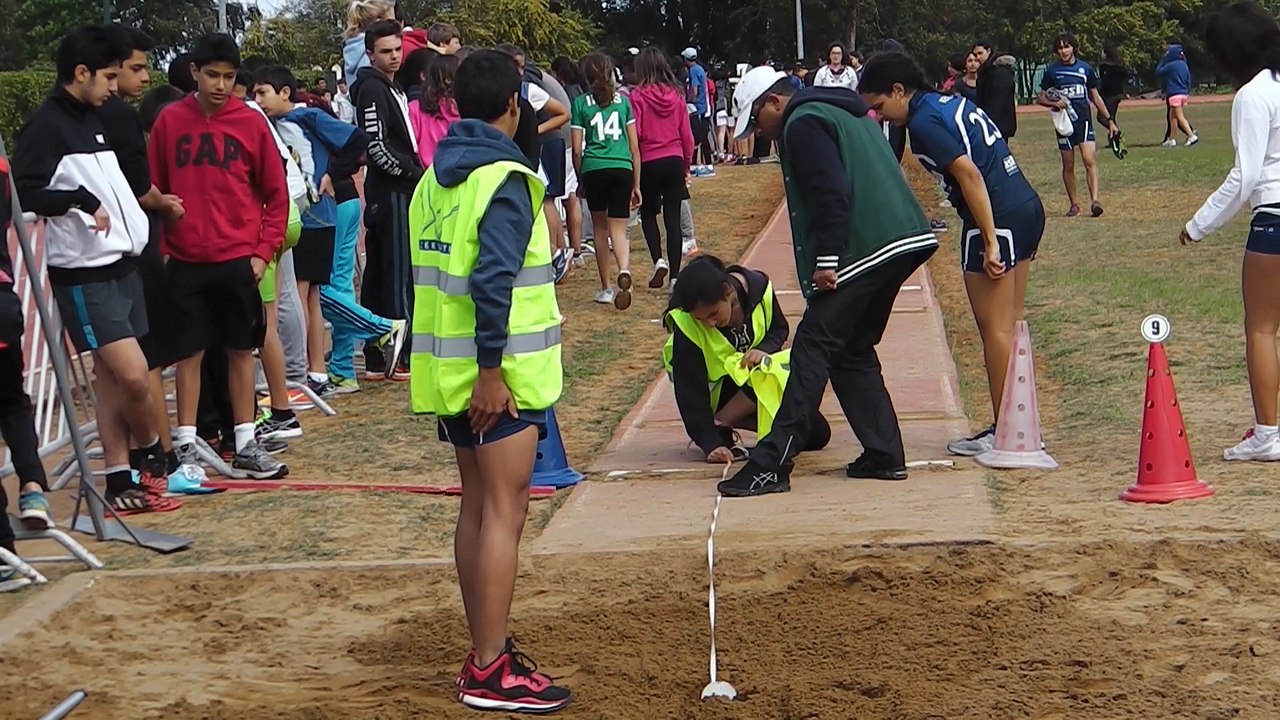 Meeting athlétisme organisé par les enseignants d'EPS du lycée Descartes