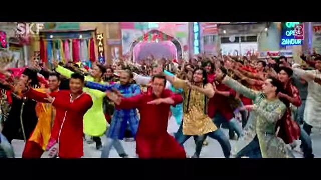 'Aaj Ki Party' VIDEO Song - Mika Singh - Salman Khan, Kareena Kapoor - Bajrangi Bhaijaan -
