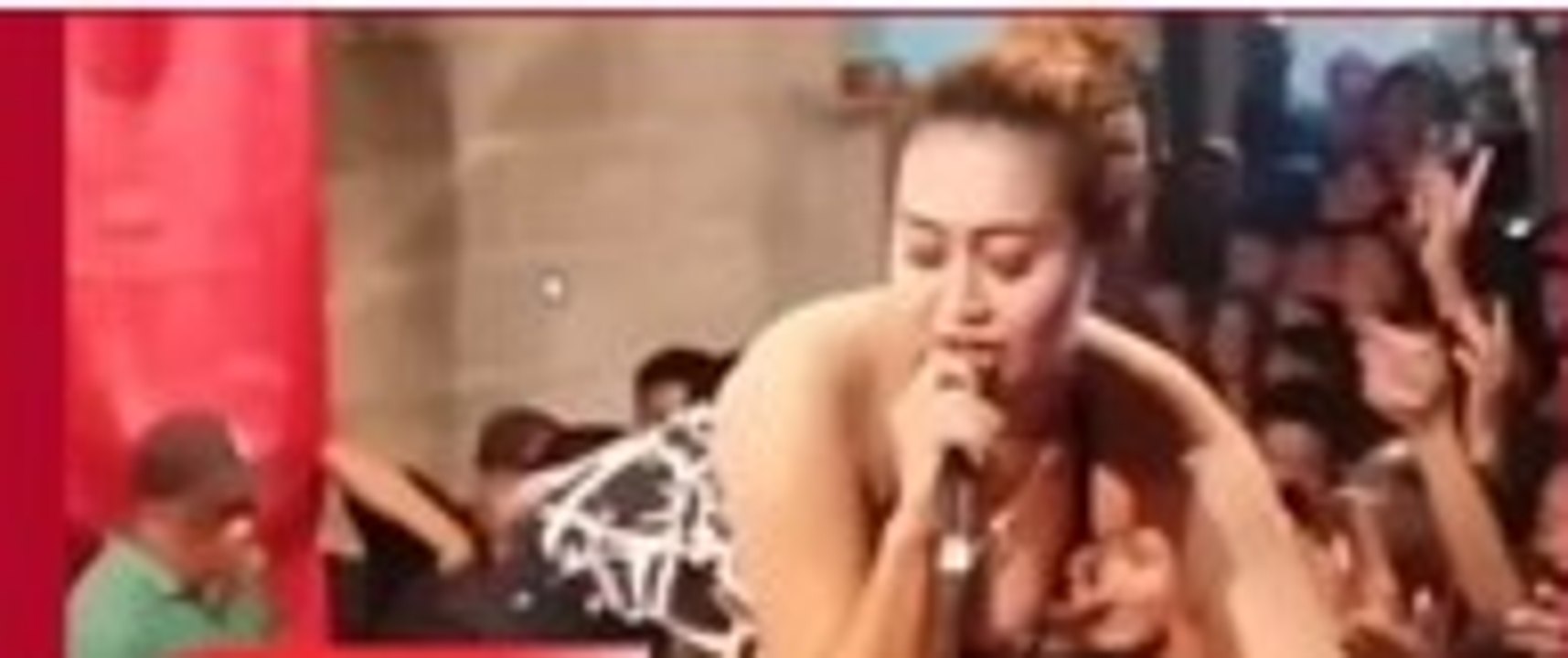 Mana Tahan lihat Goyang HOT Begini - Della Santika Dangdut HOT XT Square