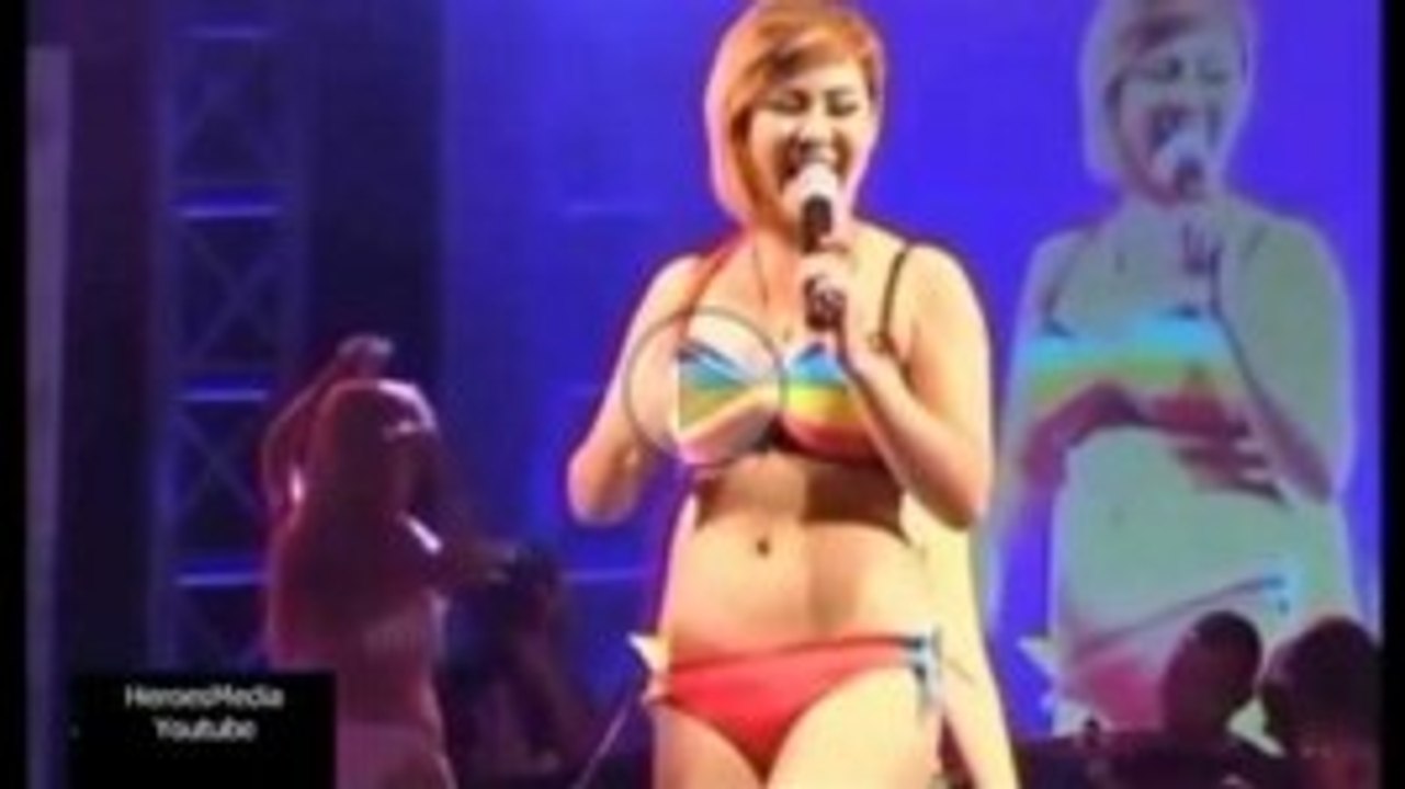 Dangdut Thailand - Lebih HOT Biduannya Pakai Bikini