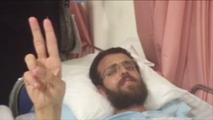 القيق يطالب بإطلاق سراحه فورا