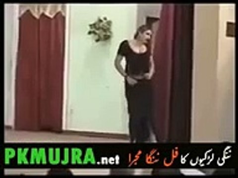 saima khan hot mujra | Stage Mujra Night Mehfil Program 2016 | HD Punjabi Saraiki Song