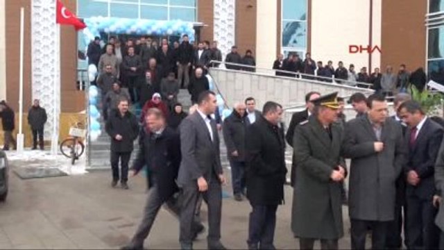 Sivas Bakan Yılmaz, Aşık Veysel Gençlik ve Kültür Merkezi'ni Açtı