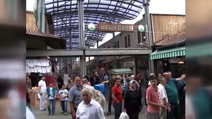 Çocuk çakmağı ateşledi, tarihi çarşı yandı o anlar kameraya yansıdı