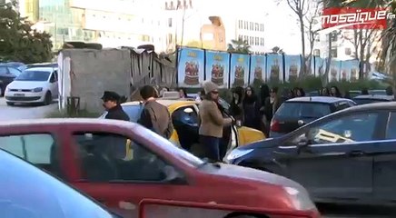 عشرات الحسناوات يهجمن على إذاعة موزاييك