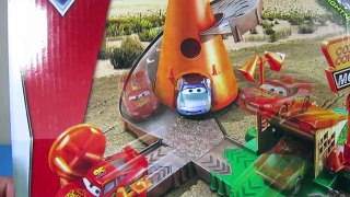 DISNEY PIXAR STORY SETS COZY CONE PLAYSET LIGHTNING MCQUEEN SALLY RADIATOR SPRINGS