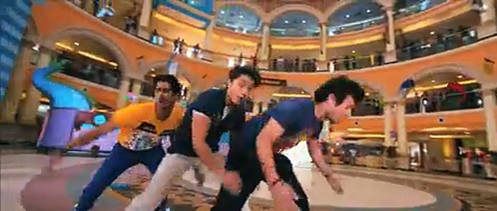 Latest Bollywood Song 2015« Chashme Baddoor---har Ek Friend Kameena-3-3