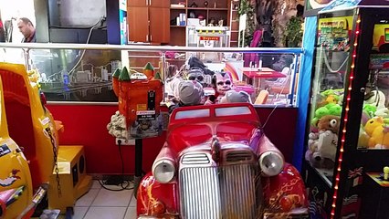 Tunahan Batuhan Kardeşler Gökkuşağı Eğlence Merkezinde