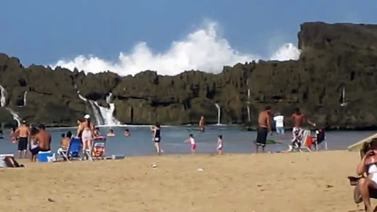 Hiç bu kadar büyük dalga gördünüzmü!!