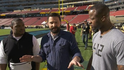 What's going on in Levi's Stadium just before kickoff?