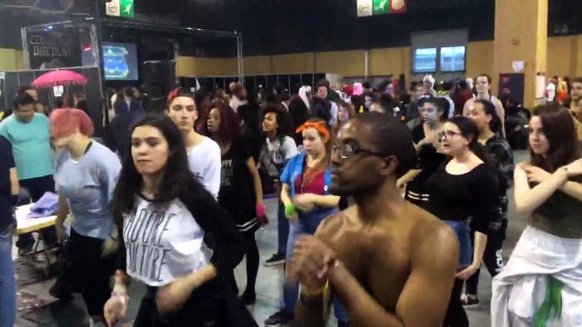 Radio Tongossa salon Paris Manga Février 2016 Porte de Versailles Video 3 MUSIC de danse.