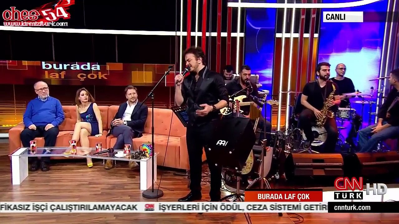 Pelin Batu Seksi Bacaklar Frikik HD