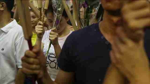 Singapur celebra con rezos y fuegos artificiales el año del mono de fuego