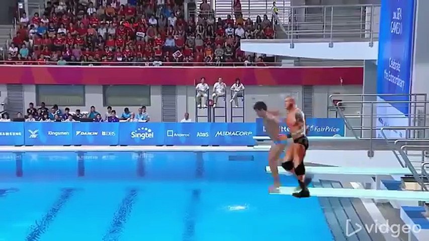 FILIPINO DIVER GETS AN RKO IN MID-AIR - YouTube